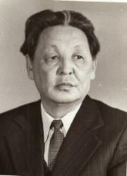 Данилов Софрон Петрович. Сарсын эмиэ күн үүнүө : [аудиосэһэн]