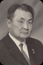 "Сыһыым ыраас хаарыгар омоон суолу хаалларыам: Леонид Попов"14 августа – 105 лет со дня рождения ЛЕОНИДА АНДРЕЕВИЧА ПОПОВА (1919–1990), народного поэта Якутии 